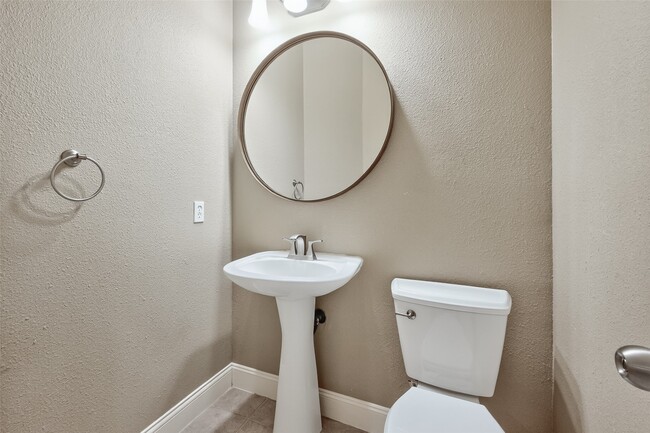 Building Photo - 20126 Black Canyon Dr