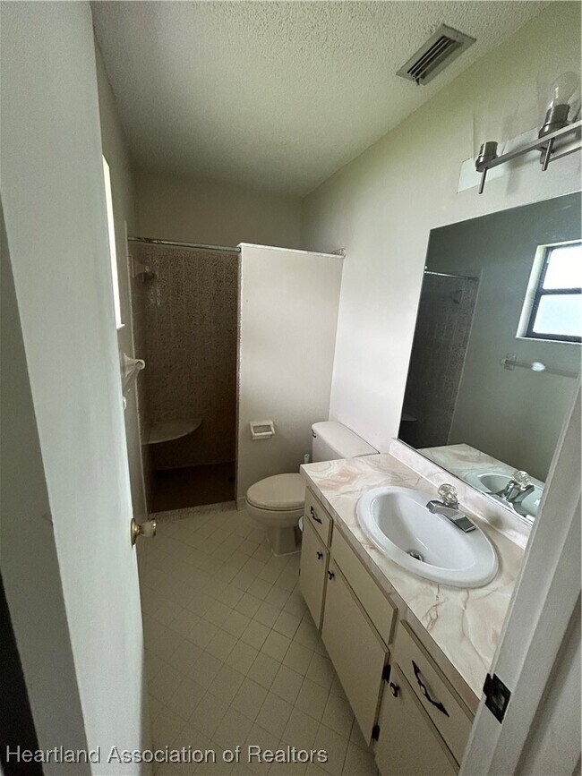 Building Photo - 137 Blue Moon Ave