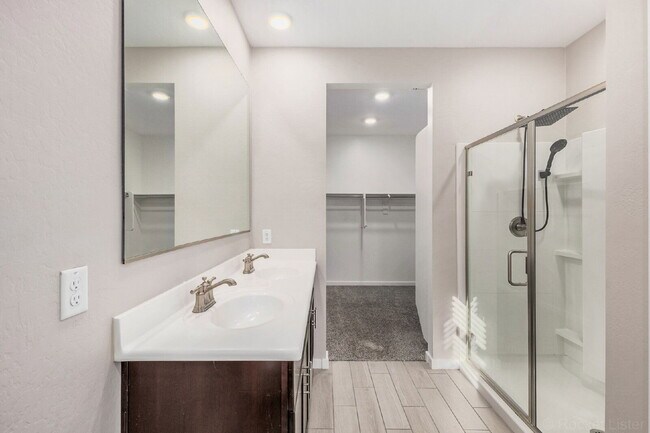 Building Photo - 19981 W Badgett Ln