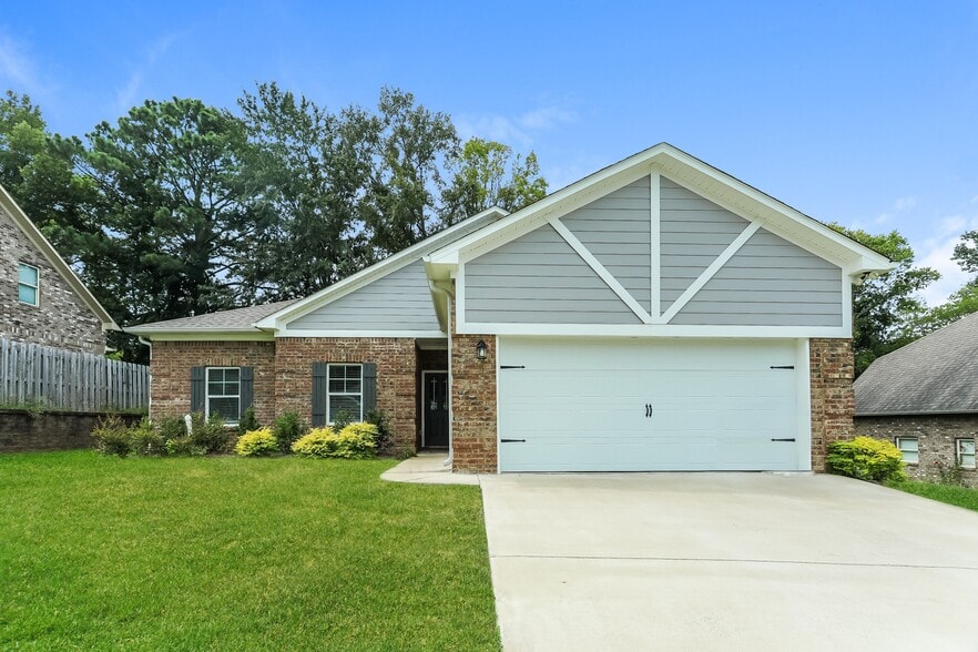 Primary Photo - 5400 Cedar Creek Dr