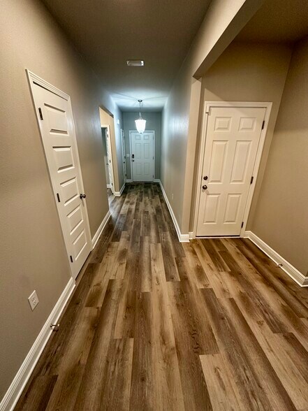 Building Photo - 24398 Alydar Lp