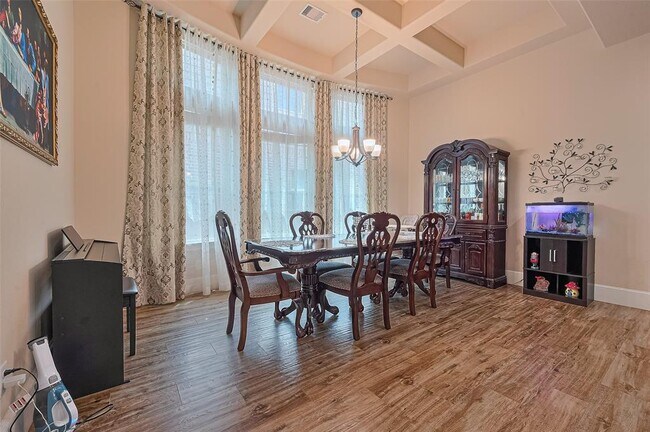 Building Photo - 25618 British Pine court