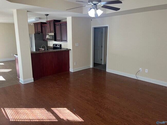 Building Photo - 29886 Park Hill Dr