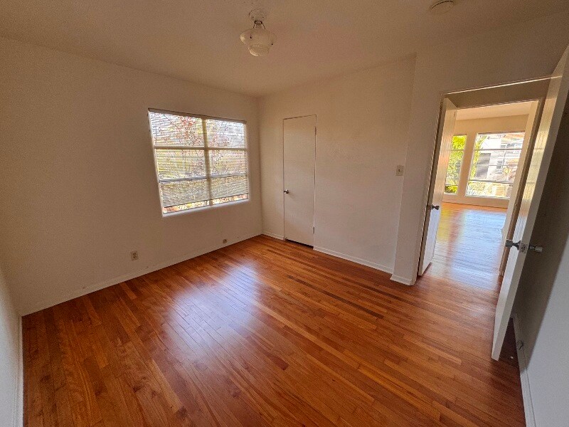 Building Photo - 620 Longfellow Ave