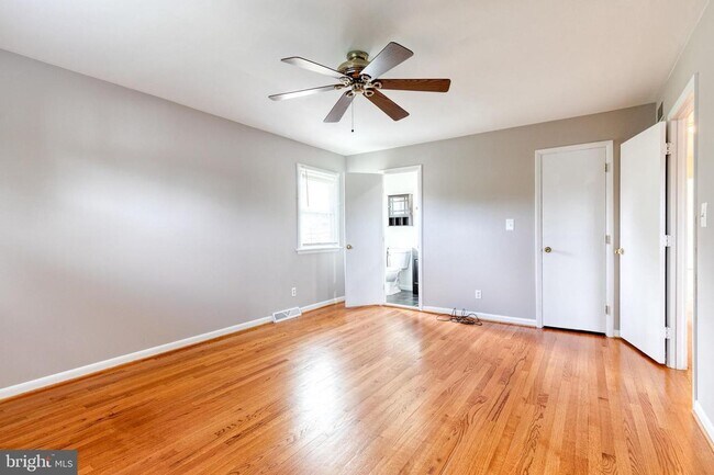 Building Photo - Beautiful 3bd 3bth single family ranch sty...