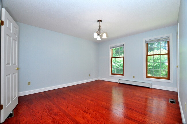 Building Photo - 64 Oak Ridge Dr