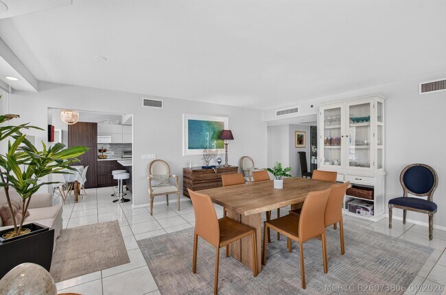 Building Photo - 3211 S Ocean Blvd