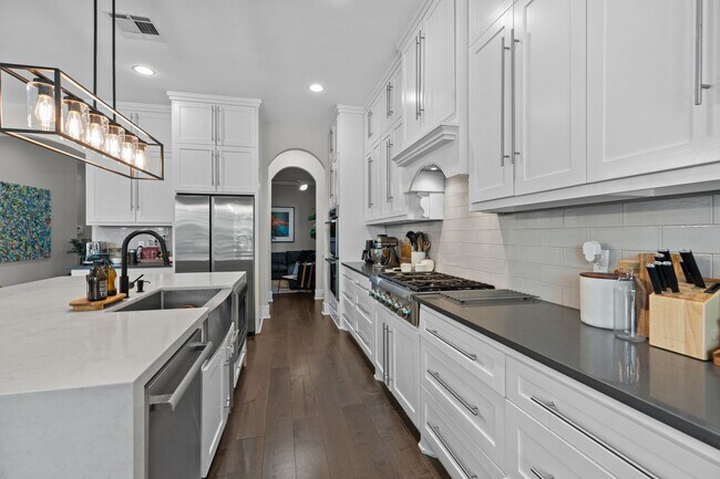 Building Photo - 2518 Southgate Blvd