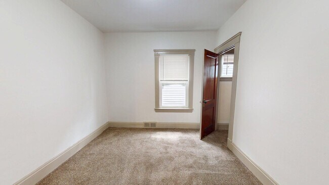 Building Photo - 3339 W.84th