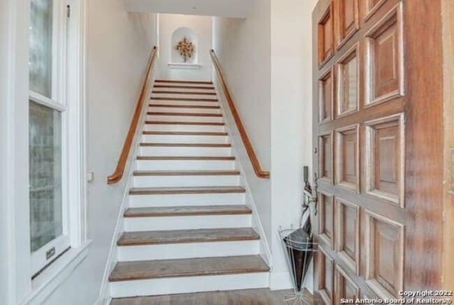 Building Photo - 2 Bed/2 Bath Duplex in Monte Vista Subdivi...