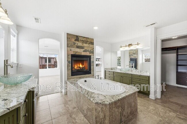 Building Photo - 14325 N Santa Fe St