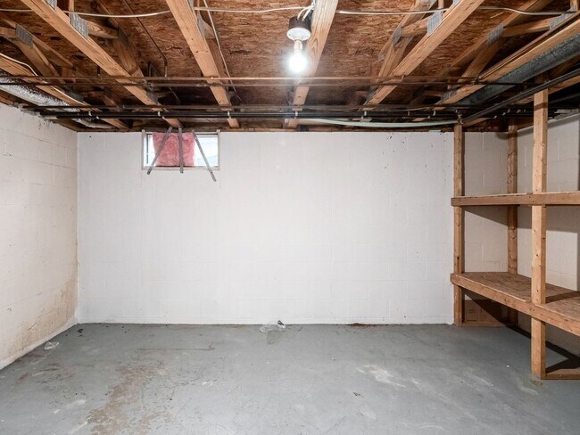 Building Photo - 138 Blakeford Dr