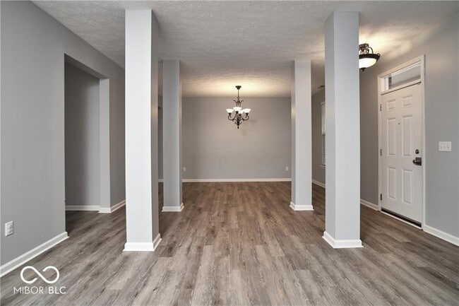 Building Photo - 11080 McDowell Dr