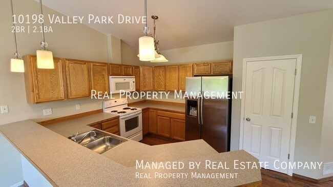 Building Photo - 10198 Valley Park Dr