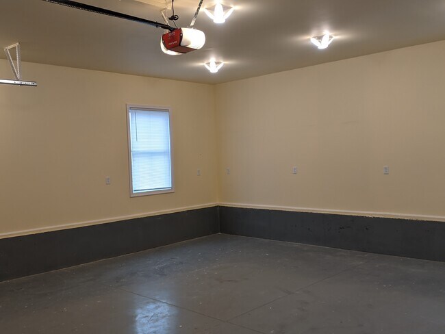 Garage - 1672 Lacey Spring Rd