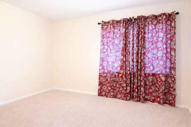 Building Photo - 169 Red Hawk Ridge