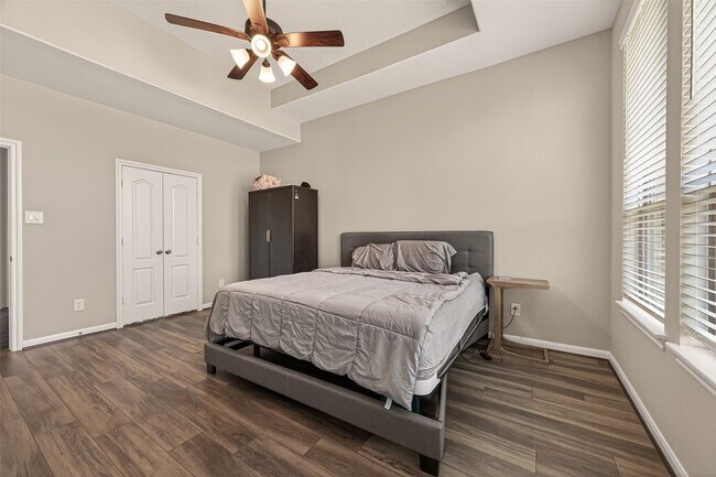 Building Photo - 15707 Braemar Cove Dr