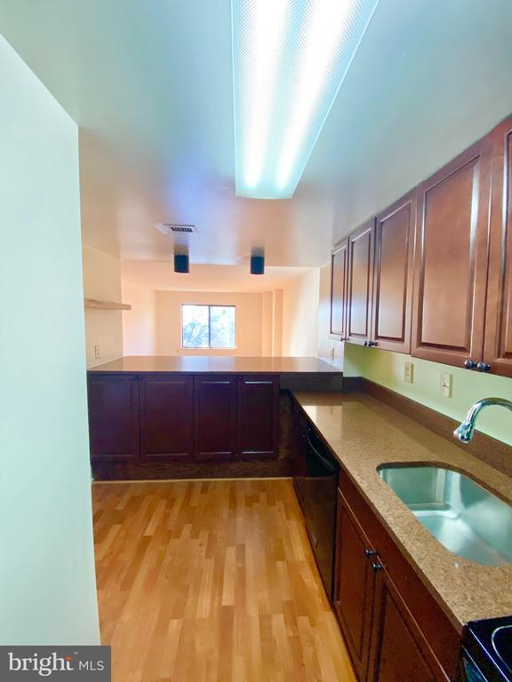 Building Photo - 1600 Prince St