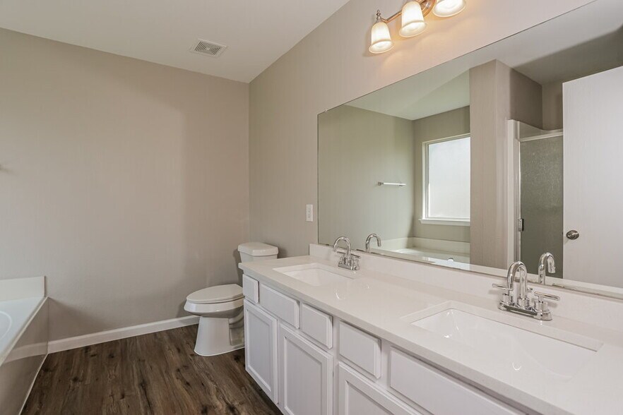 Building Photo - 2847 Park Pl Dr