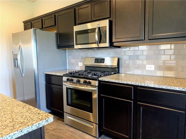 Building Photo - 3323 Brywood Dr