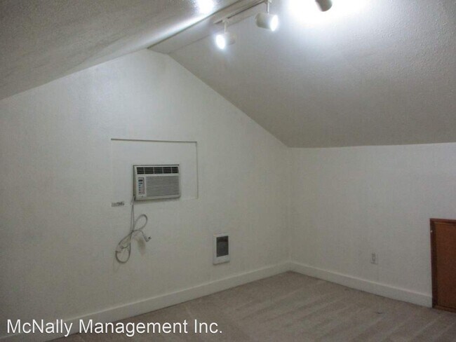Building Photo - 3 br, 1 bath House - 116 South 46th Street