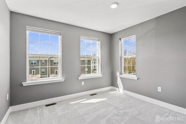 Building Photo - 1901 Swales Ct