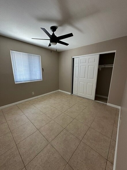 Building Photo - 405 S Kroeger St
