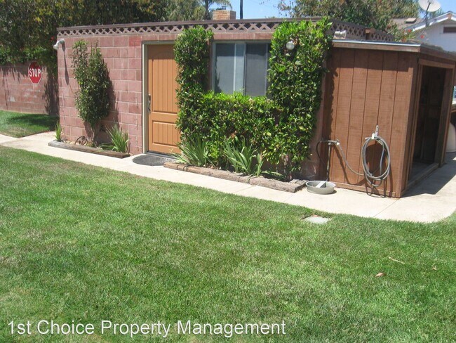 Building Photo - 3 br, 3 bath House - 312 E. Las Flores Way