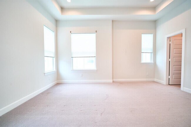 Building Photo - 2802 Grand Fountains Dr