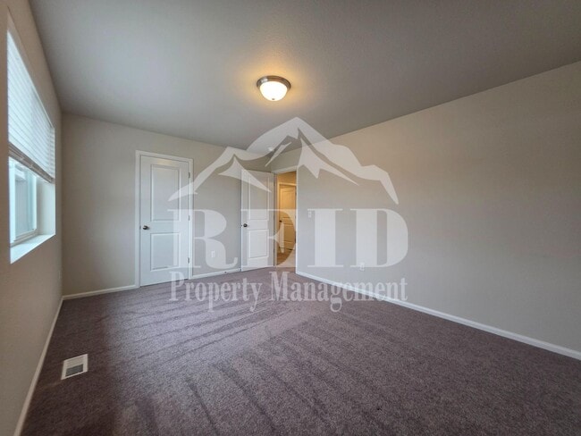 Building Photo - New 5-Bedroom home in the heart of Belfair