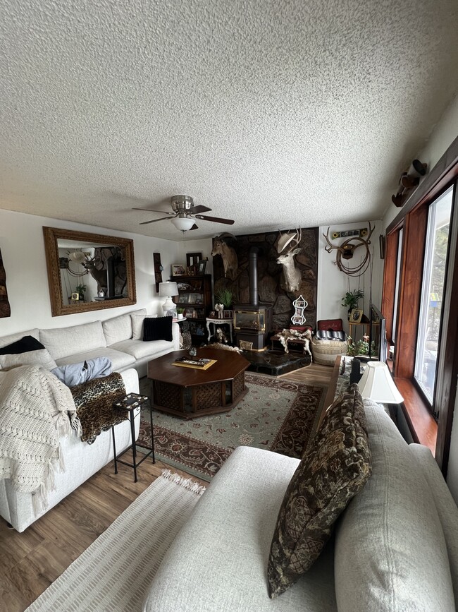 Building Photo - 6810 Canyon Ferry Rd