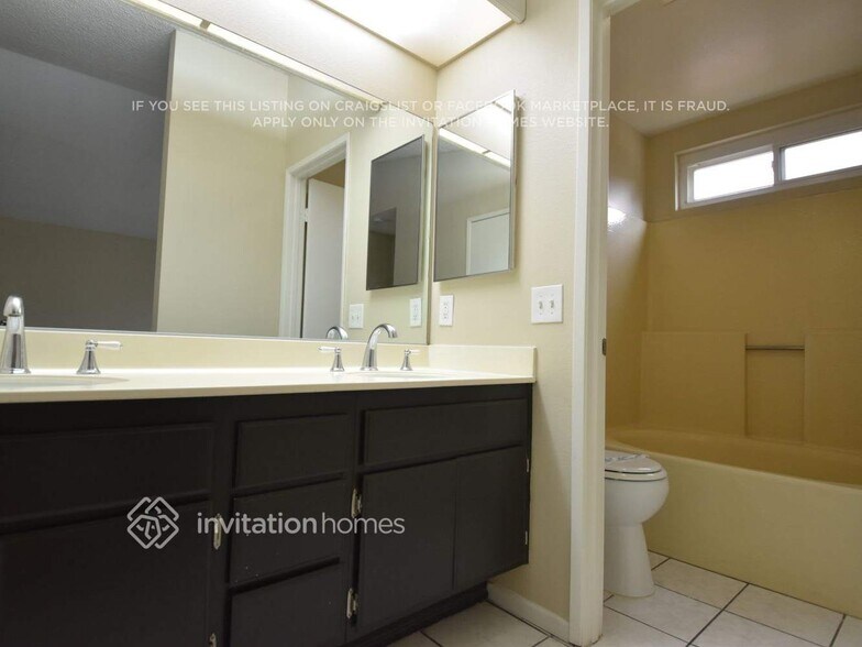 Building Photo - 28376 Ashford Ct