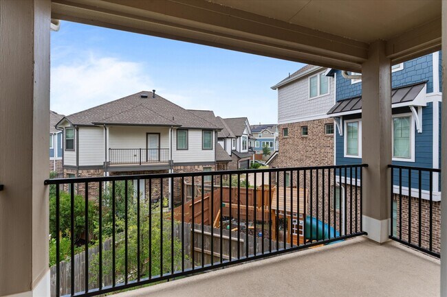 Building Photo - 23831 Oriole Vly Trl