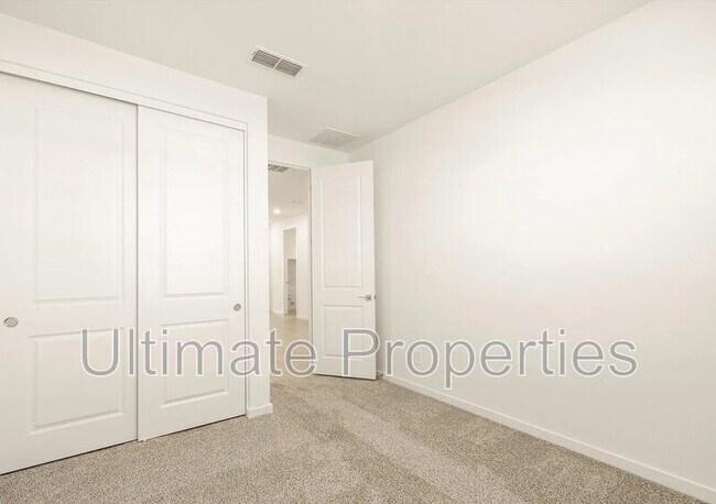 Building Photo - 17322 W Eva St