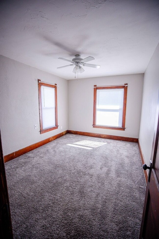 Building Photo - Spacious and Beautidul Four Bedroom Home!