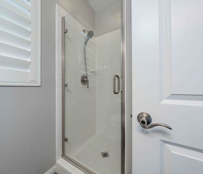 Building Photo - Expansive Portola Springs 4 Bedroom Home