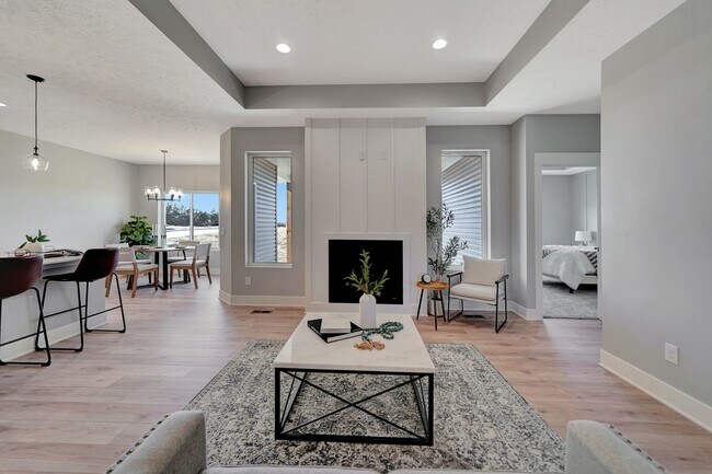 Building Photo - 8615 Highview Cir