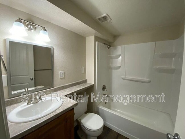 Building Photo - 145 E 500 S