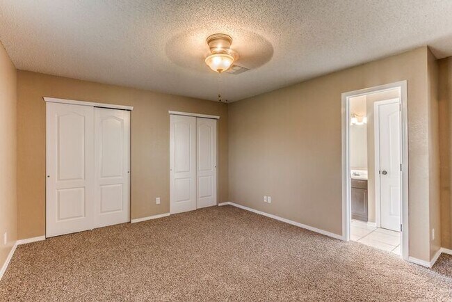 Building Photo - Refreshing 3 Bedroom Property with REFRIGERATED AIR 20 minute drive to Fort Bliss