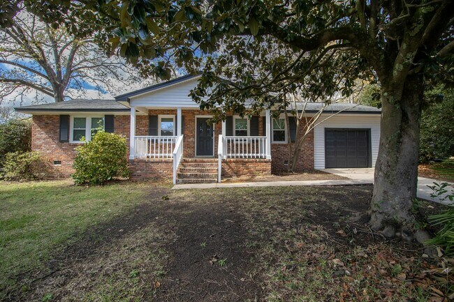 Building Photo - 1515 Sandra Dr