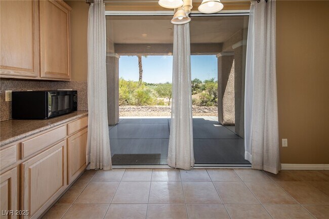 Building Photo - 10248 Santo Nina Ct