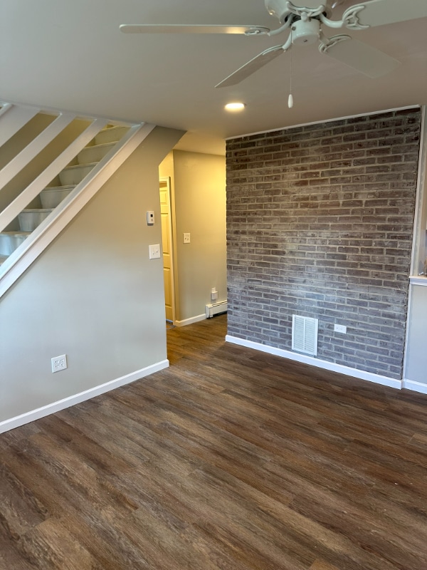 Building Photo - 43 Russett Ln