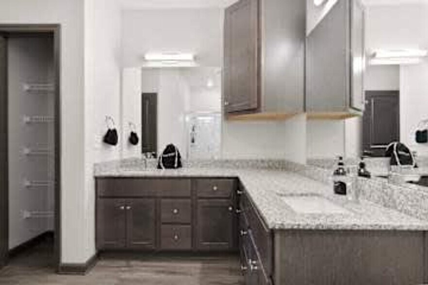 Building Photo - 1540 Dunn Rd