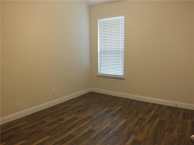 Building Photo - 620 Calliopsis St