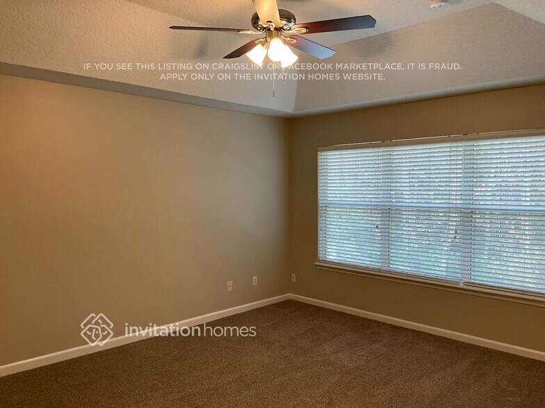 Building Photo - 8519 Glenbury Ct N