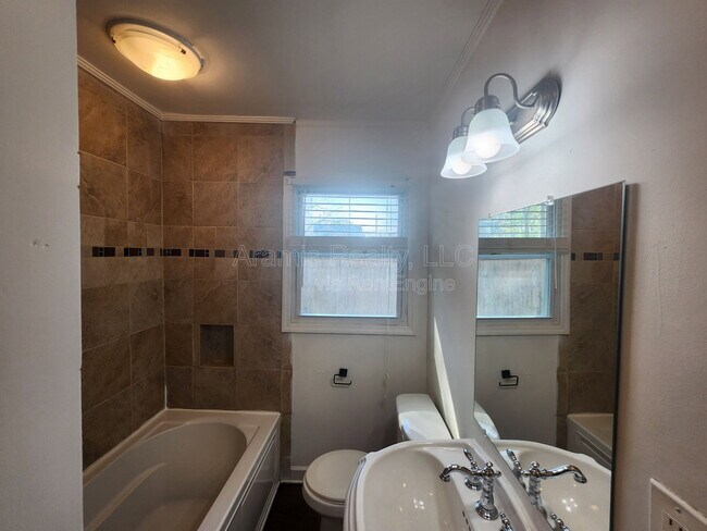 Building Photo - 3545 Orchard St