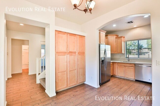 Building Photo - MOVE IN READY! 4 Bedroom Home in La Aldea