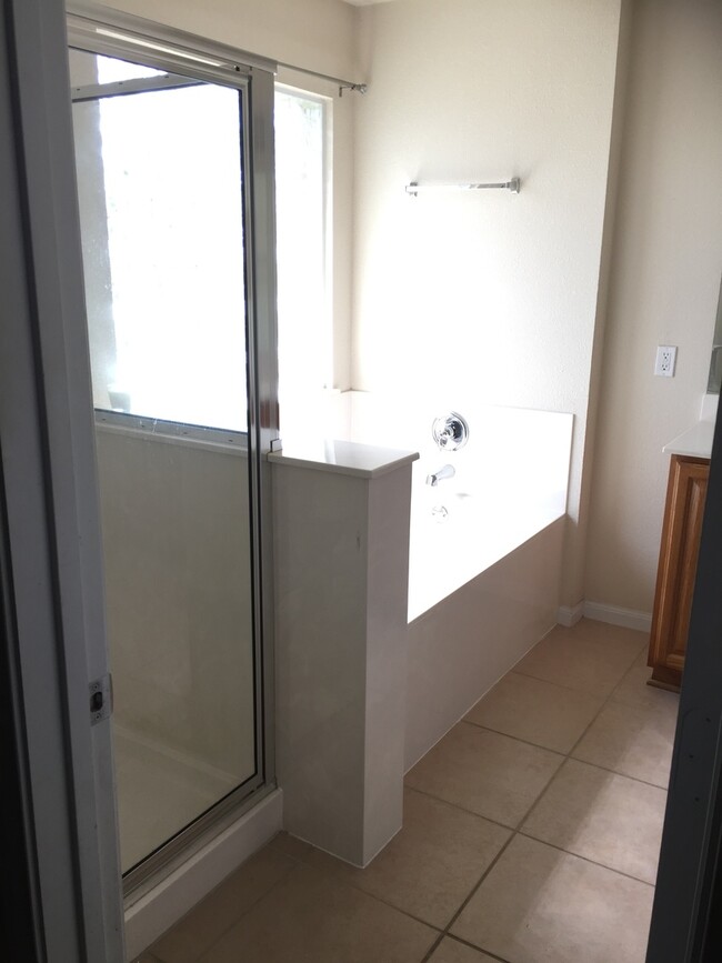 Building Photo - 707 Bighorn Dr