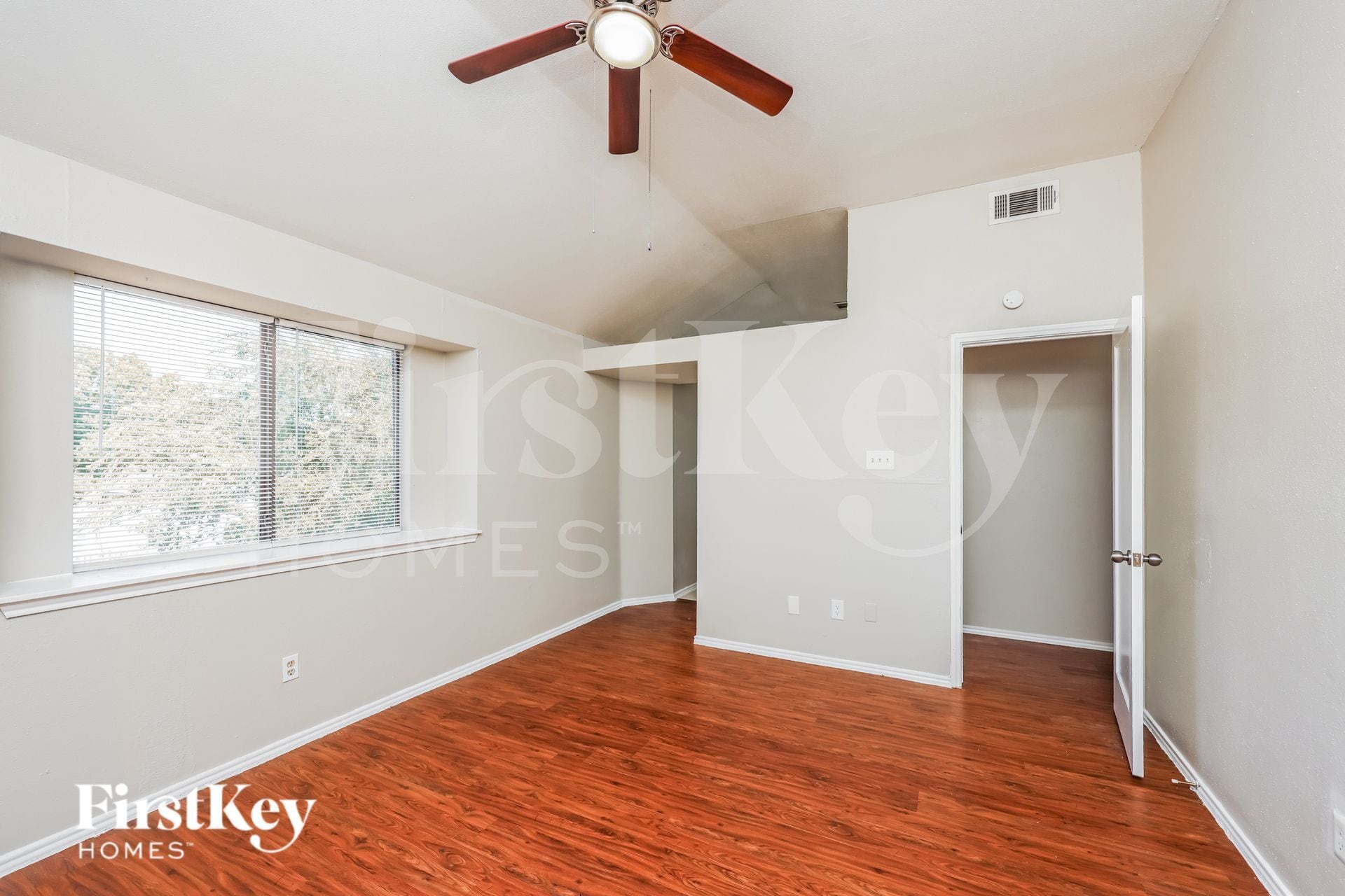 Building Photo - 7901 Tulane Dr