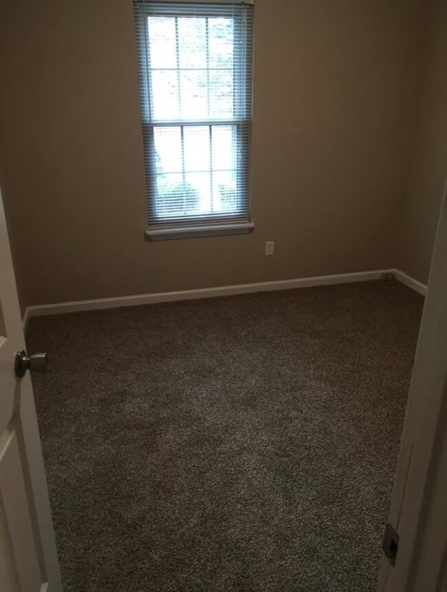 Building Photo - 788 Ridgebrook Cir